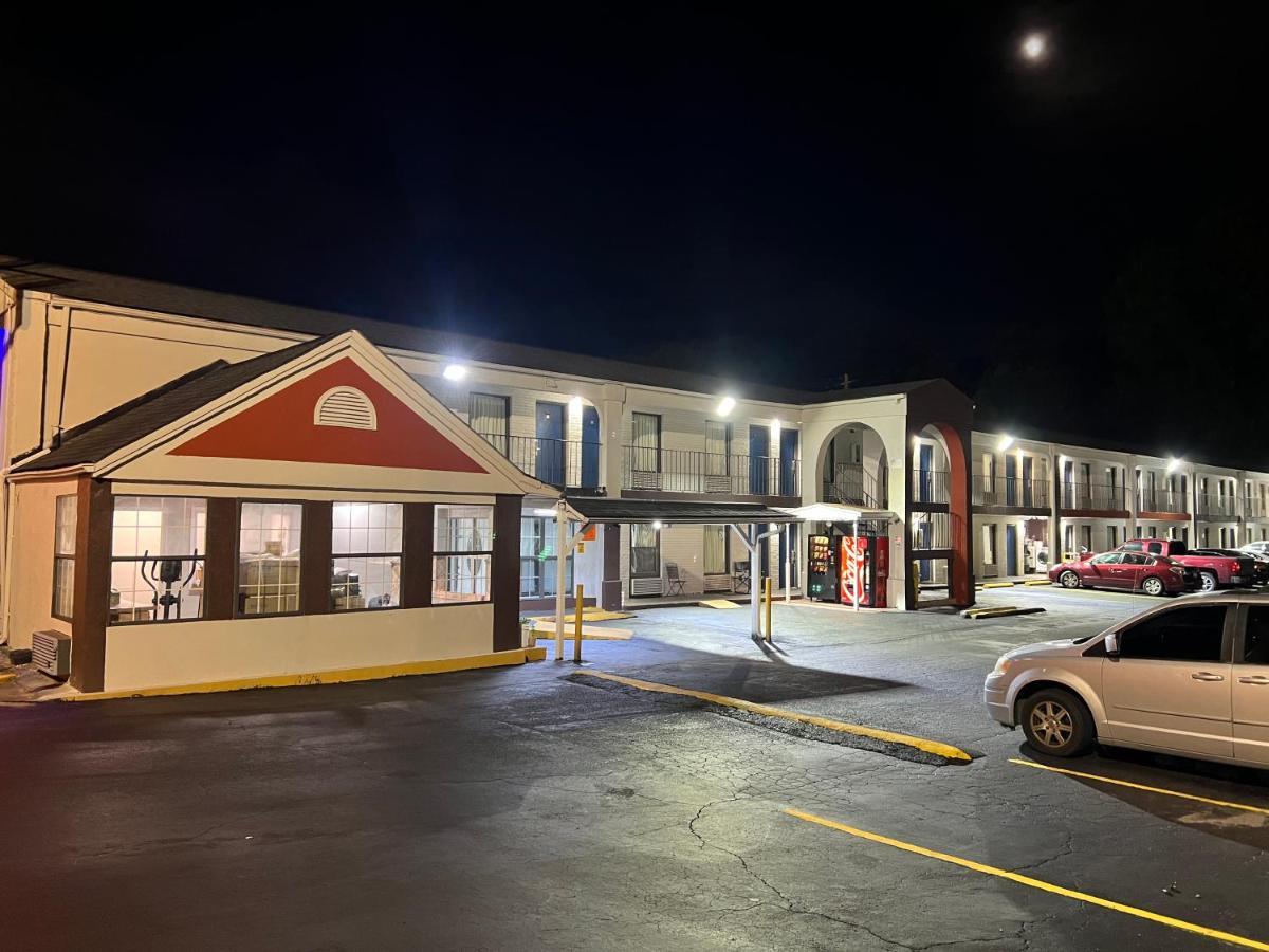 Scottish Inn Огаста Екстер'єр фото