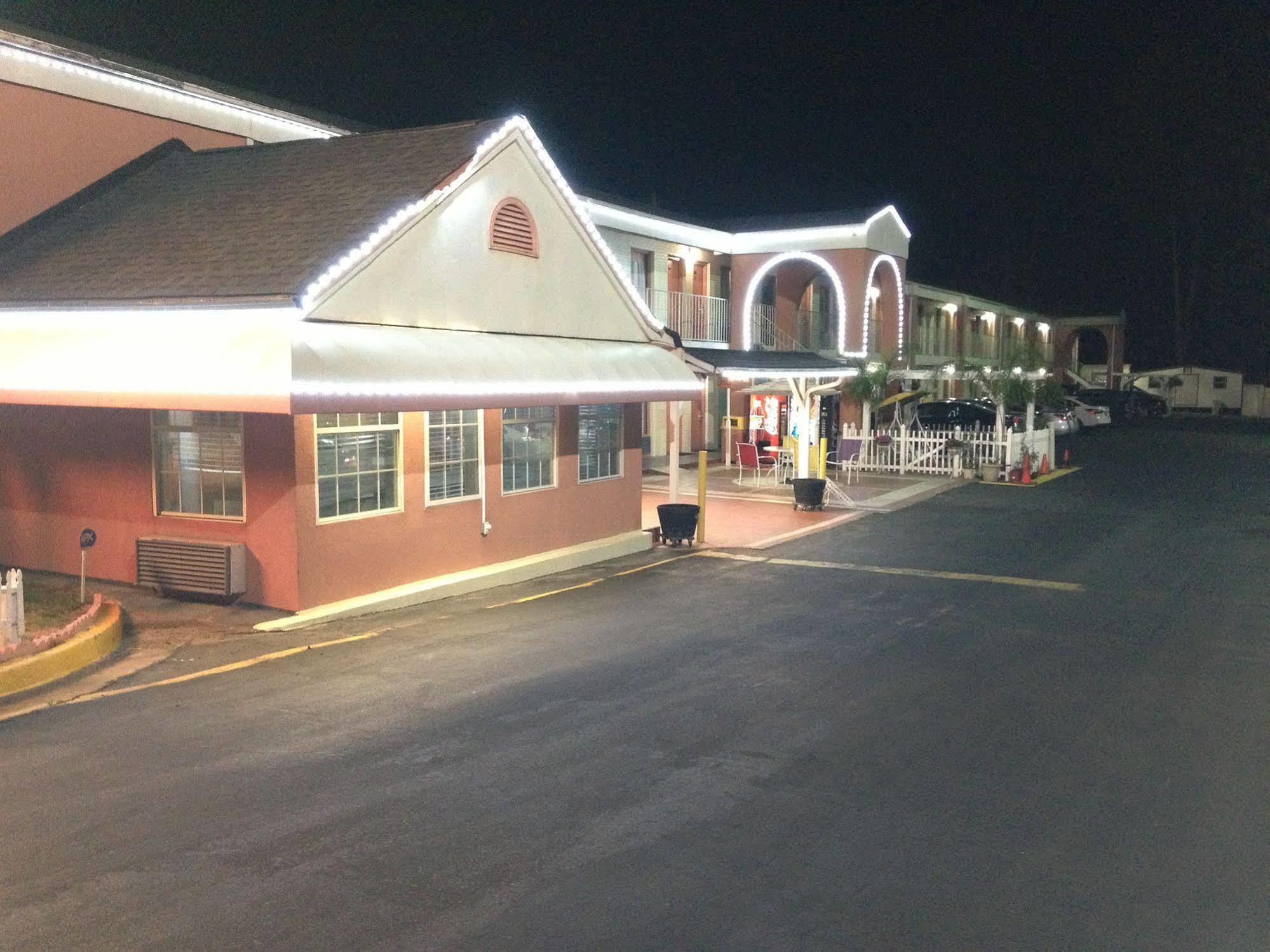 Scottish Inn Огаста Екстер'єр фото